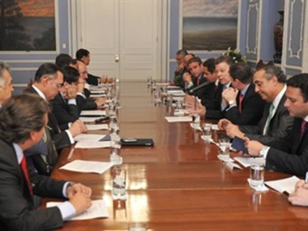 Gobierno convoca Mesa de Unidad Nacional extraordinaria