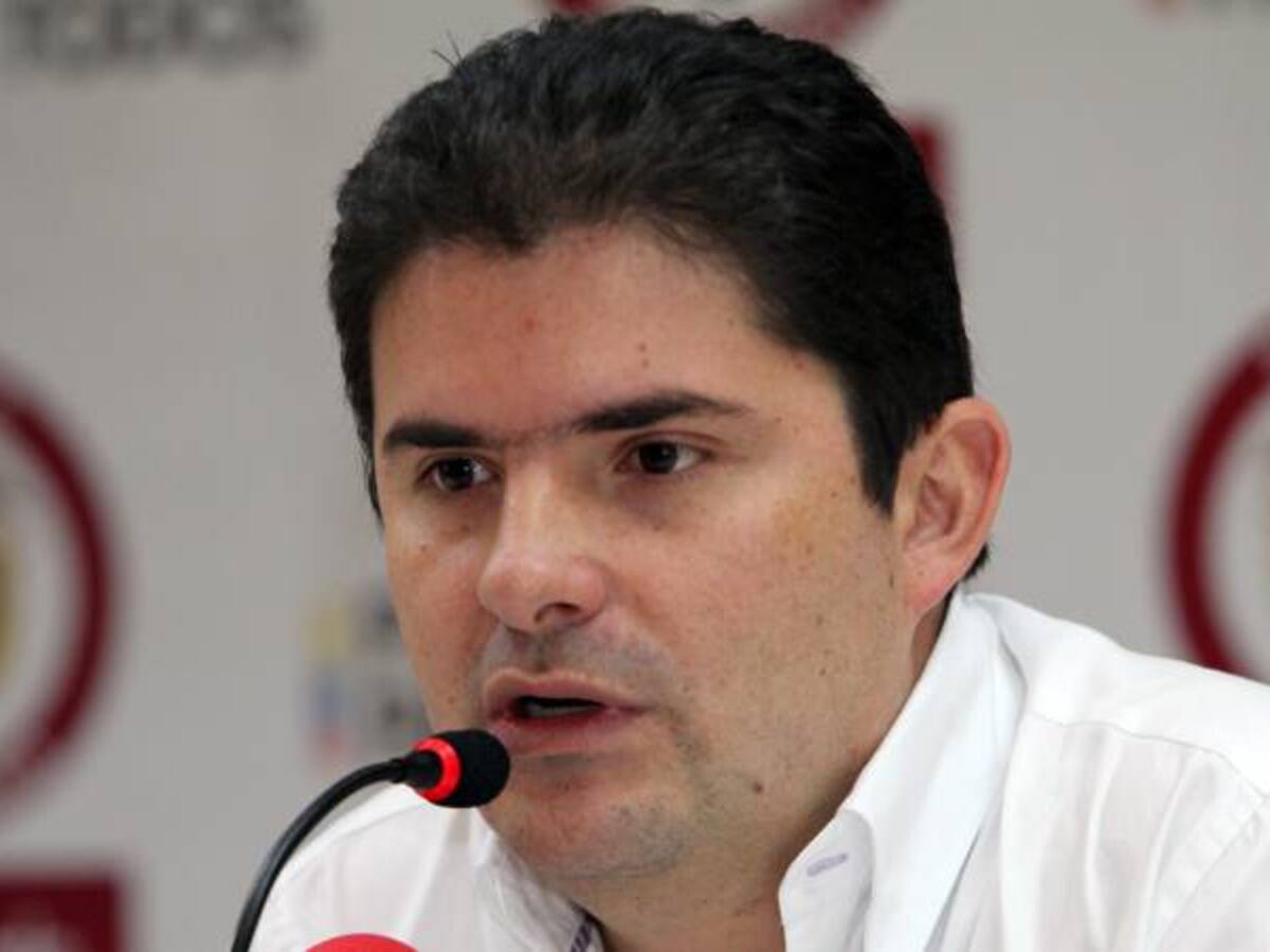Ex ministro Henao pide acuerdo nacional