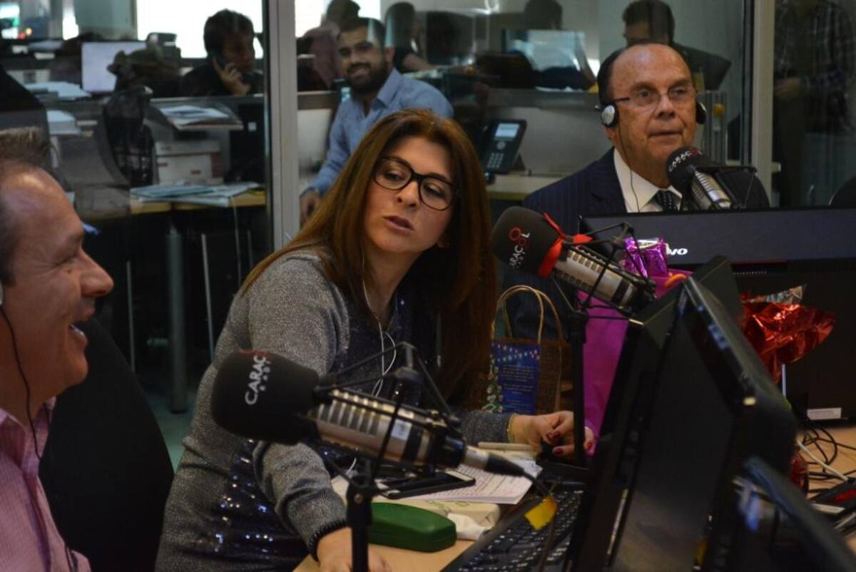 El ídolo de la radio se despide de La Luciérnaga pero continúa con sus comentarios deportivos en El Pulso del Fútbol. #GraciasPelaez