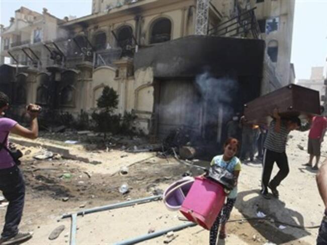 Ejército egipcio da 48 horas a fuerzas políticas para que logren un acuerdo