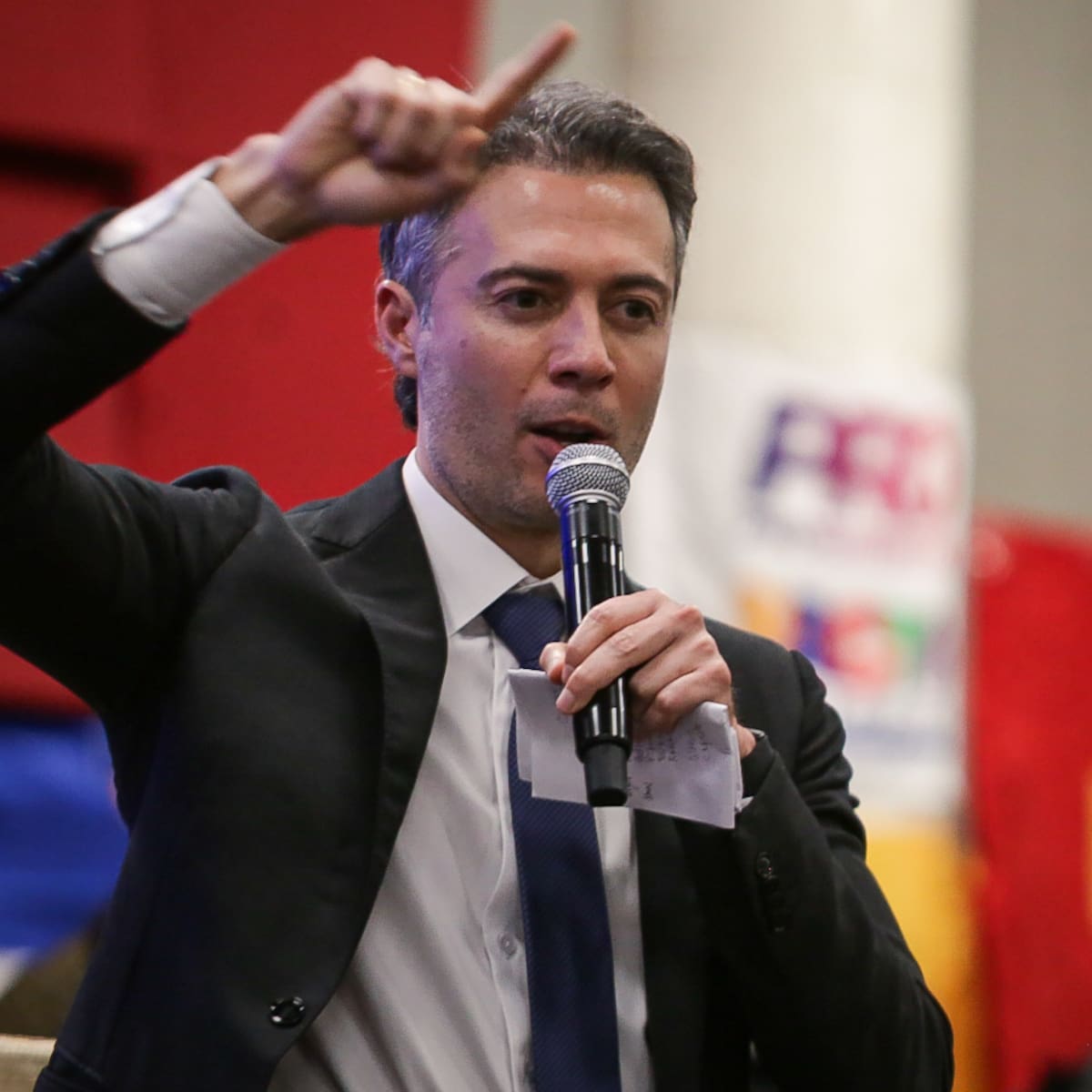 Elecciones: Daniel Quintero confirma participación en consulta del Pacto Amplio junto a Roy y Cepeda