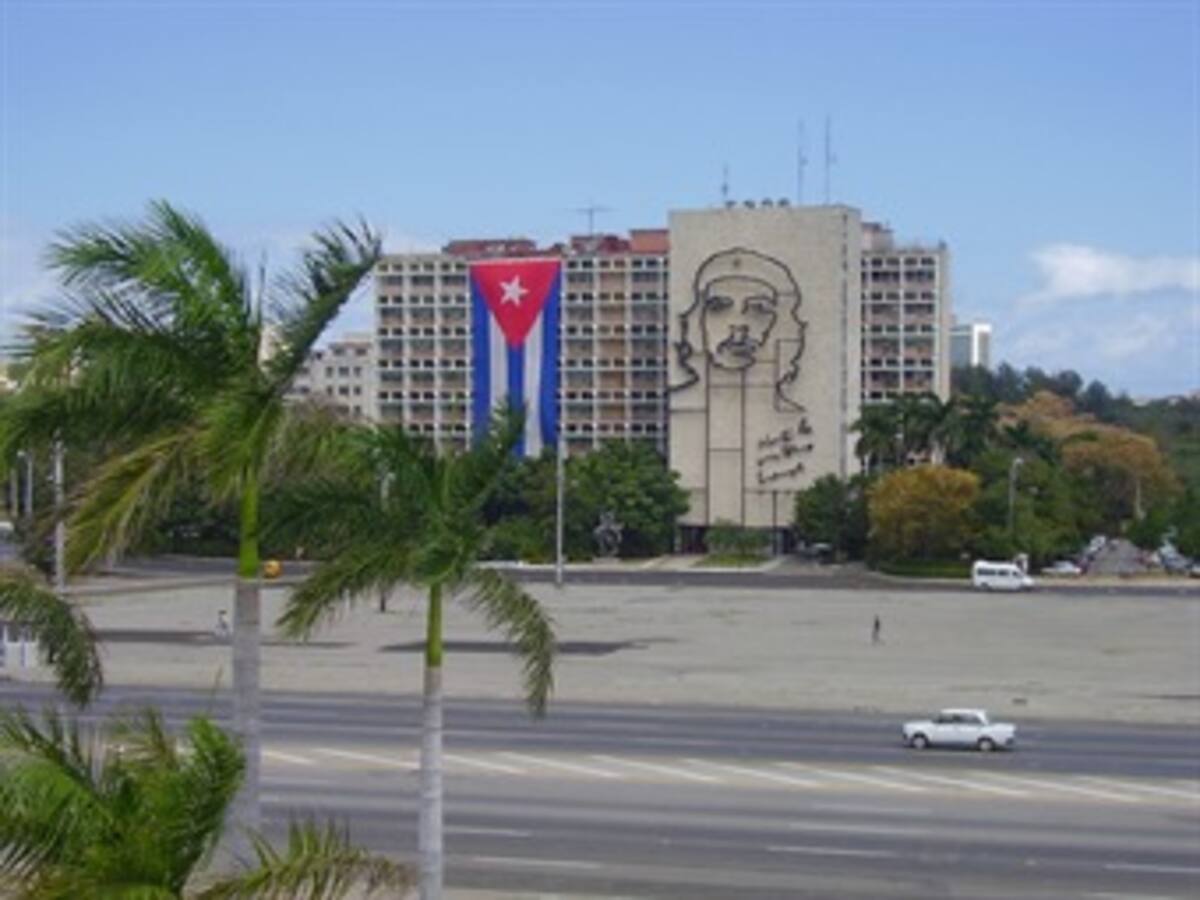 Los latinoamericanos 'cuelan' a Cuba en la Cumbre a falta de invitación