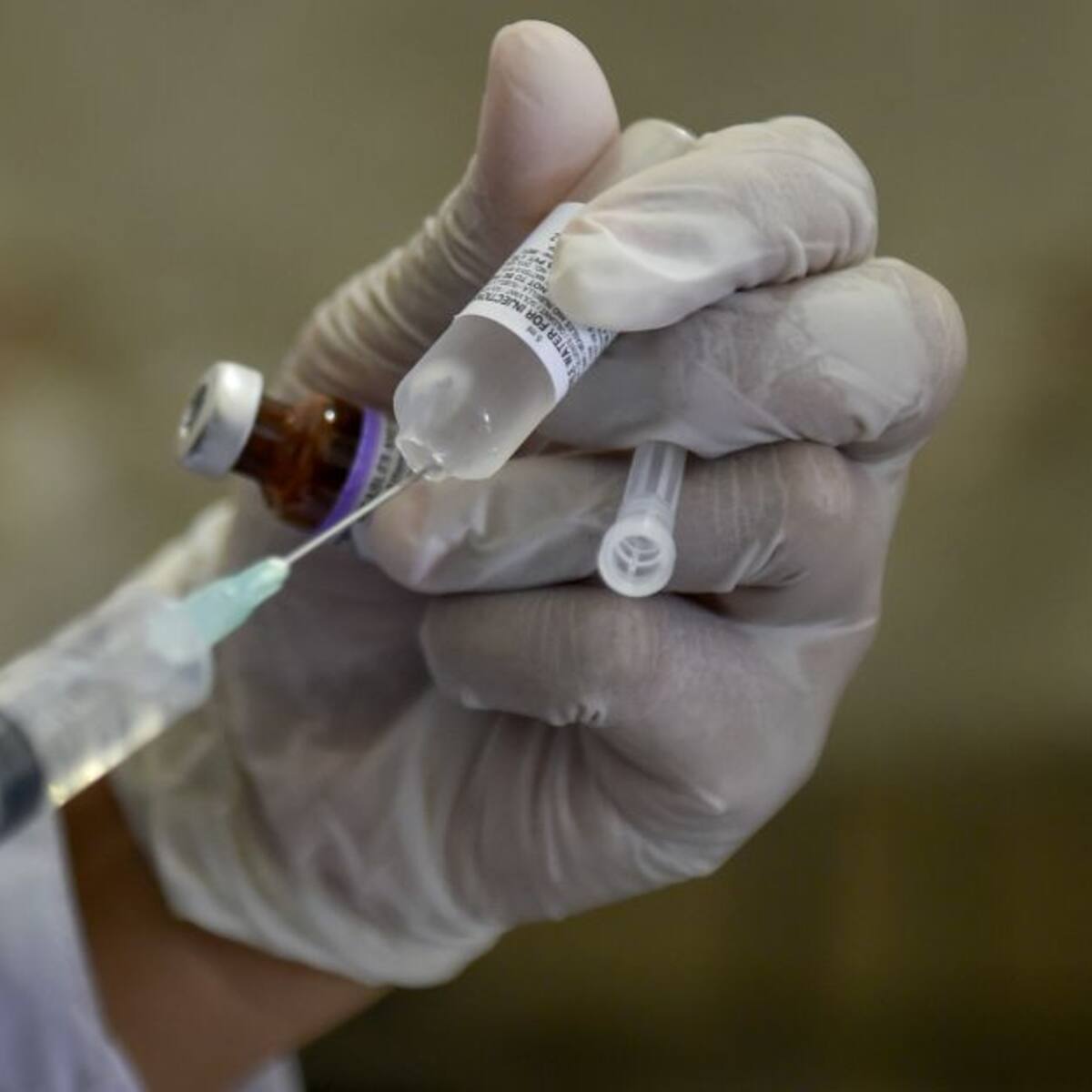 Paciente con hipocalcemia grave denuncia incumplimiento de Nueva EPS