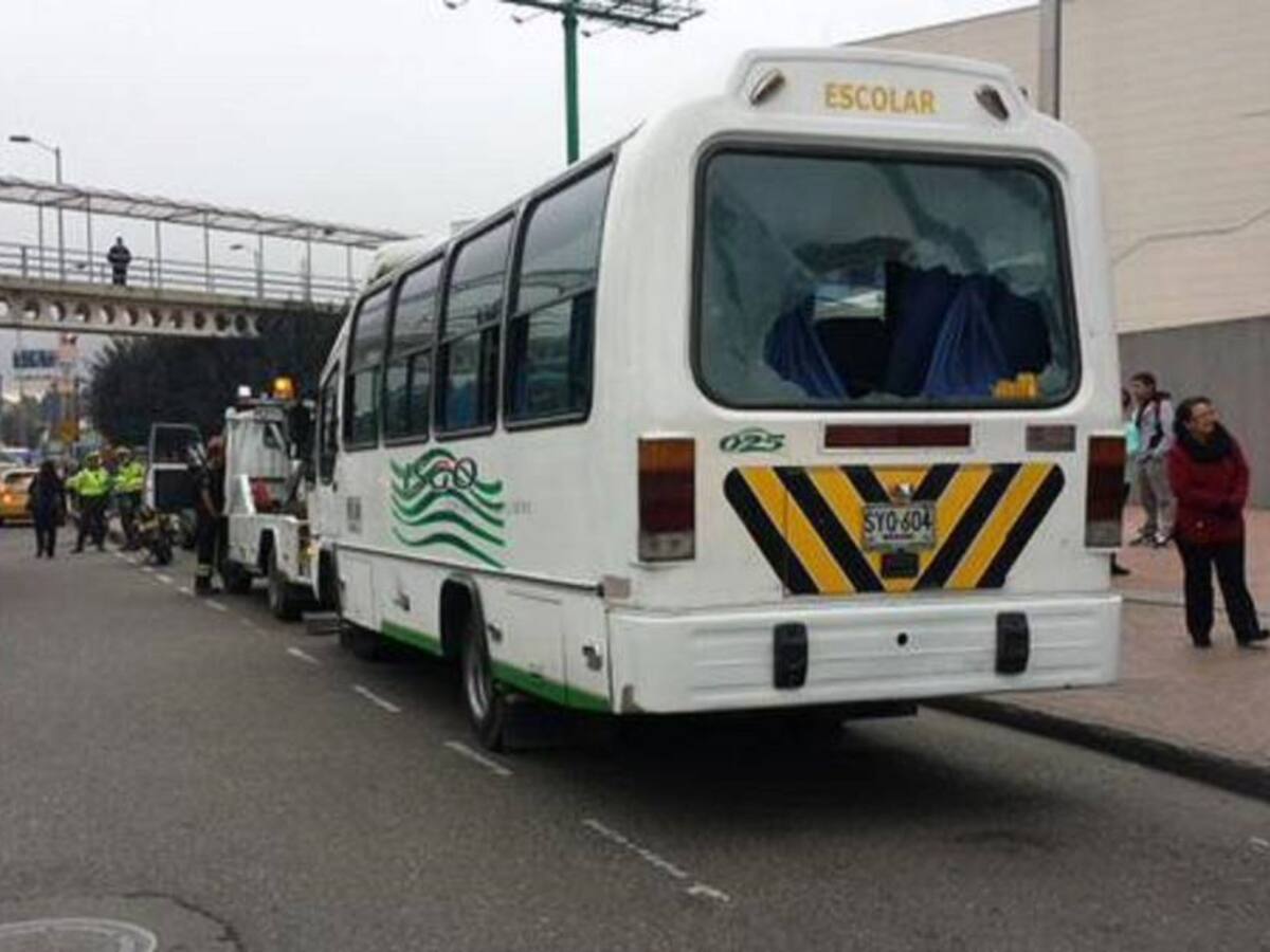 Por fallas mecánicas se habría volcado ruta escolar en norte de Bogotá