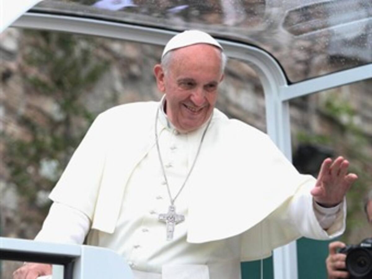 Papa Francisco dice a los matrimonios que nunca terminen el día sin hacer las paces