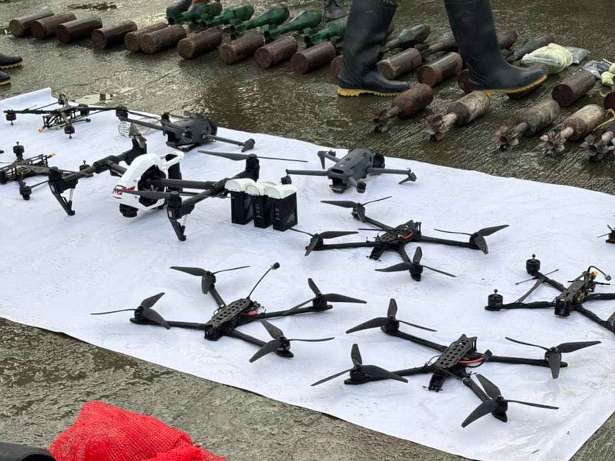 Incautan drones, explosivos y material de guerra de Disidencias Farc en López de Micay