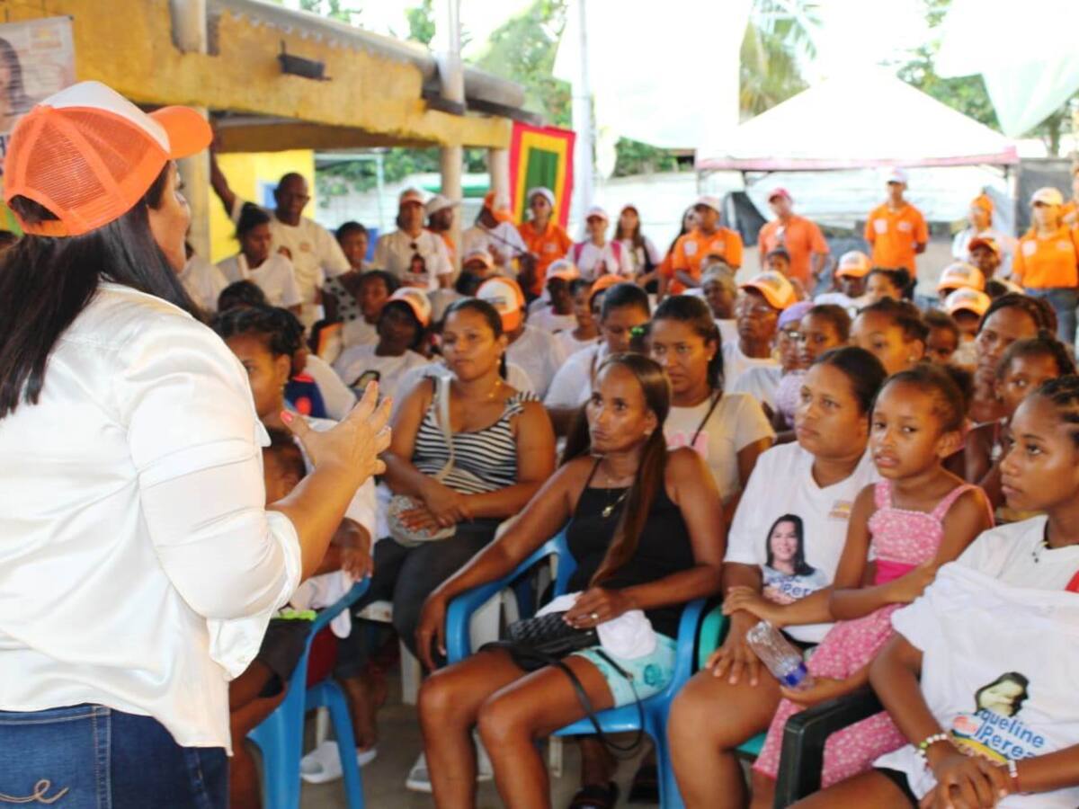 Jacqueline Perea se compromete con el alcantarillado de Bayunca y Pontezuela