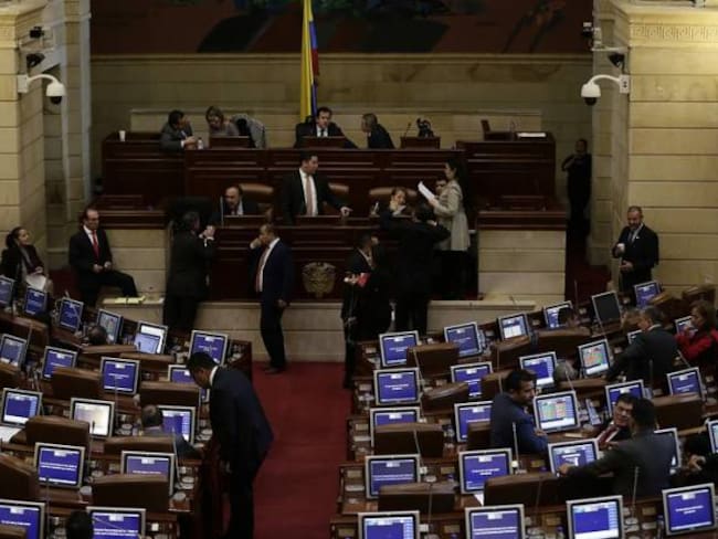 Congreso le da la espalda a Santos y aplaza de nuevo la JEP