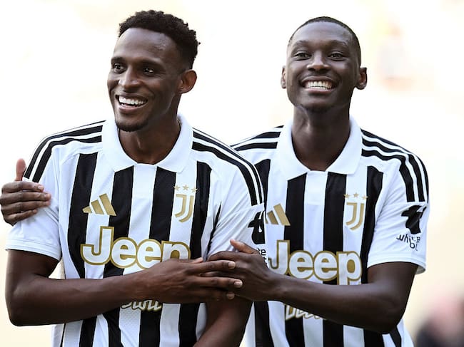 TURIN, ITALY - AUGUST 17: Jhon Lucumi of Juventus and Randal Kolo Muani of Juventus during pre-season friendly match between Juventus x Juventus Next Gen at Allianz Stadium on August 17, 2026 in Turin, Italy. (Photo by Image Photo Agency/Getty Images)