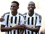 TURIN, ITALY - AUGUST 17: Jhon Lucumi of Juventus and Randal Kolo Muani of Juventus during pre-season friendly match between Juventus x Juventus Next Gen at Allianz Stadium on August 17, 2026 in Turin, Italy. (Photo by Image Photo Agency/Getty Images)