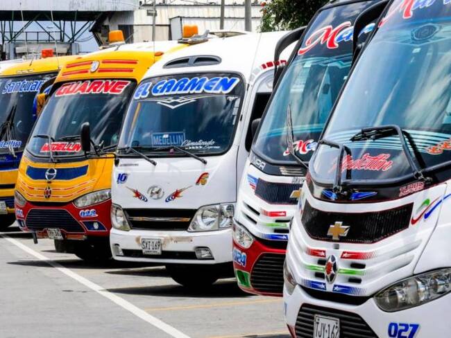 Transportadores rechazan actos violentos contra vehículos de transporte intermunicipal