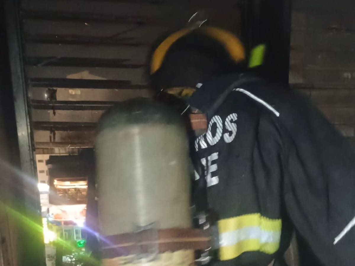 Bomberos atendieron incendio estructural en el edificio del Banco de la República de Ibagué