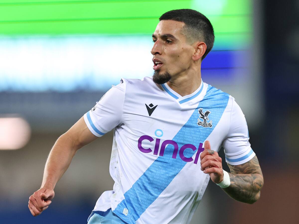 Daniel Muñoz protagoniza curiosa asistencia para el Crystal Palace ante M. United: véala