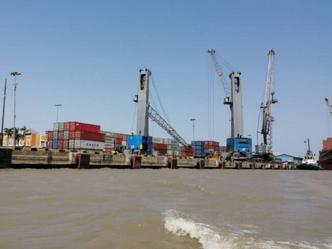 Disminuye calado en el puerto de Barranquilla y tres buques son desviados
