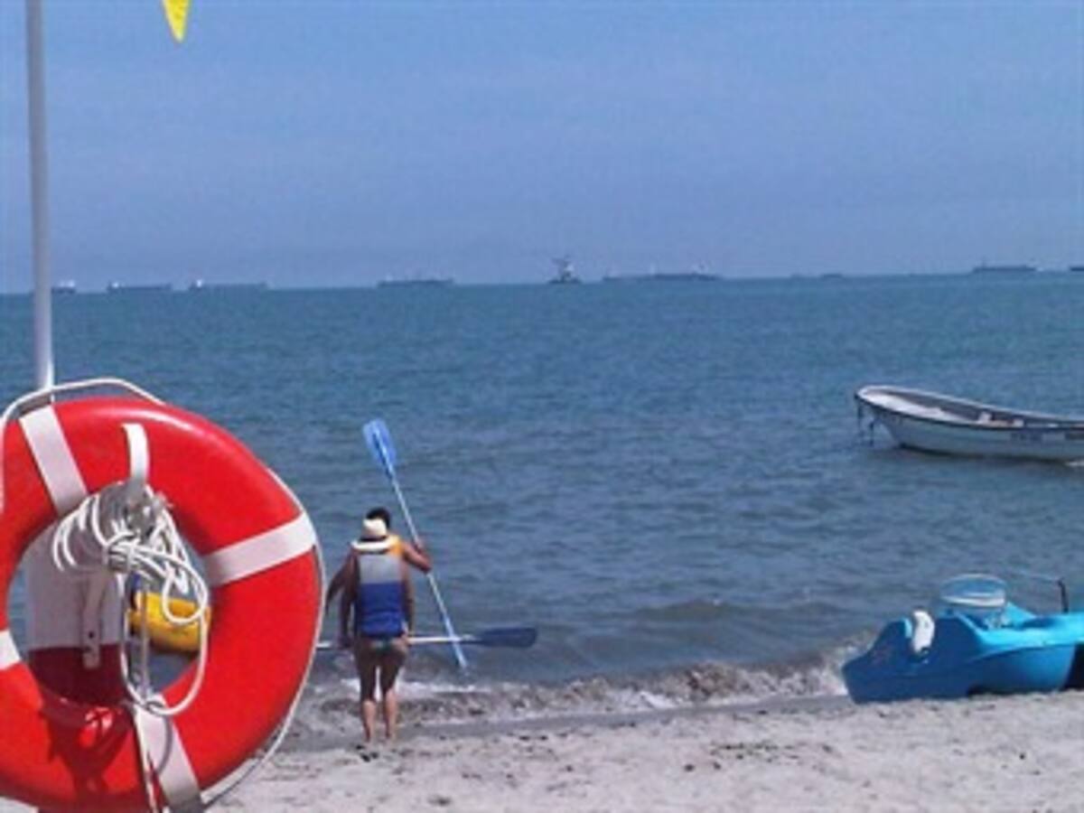 A los turistas extranjeros les da miedo meterse al mar