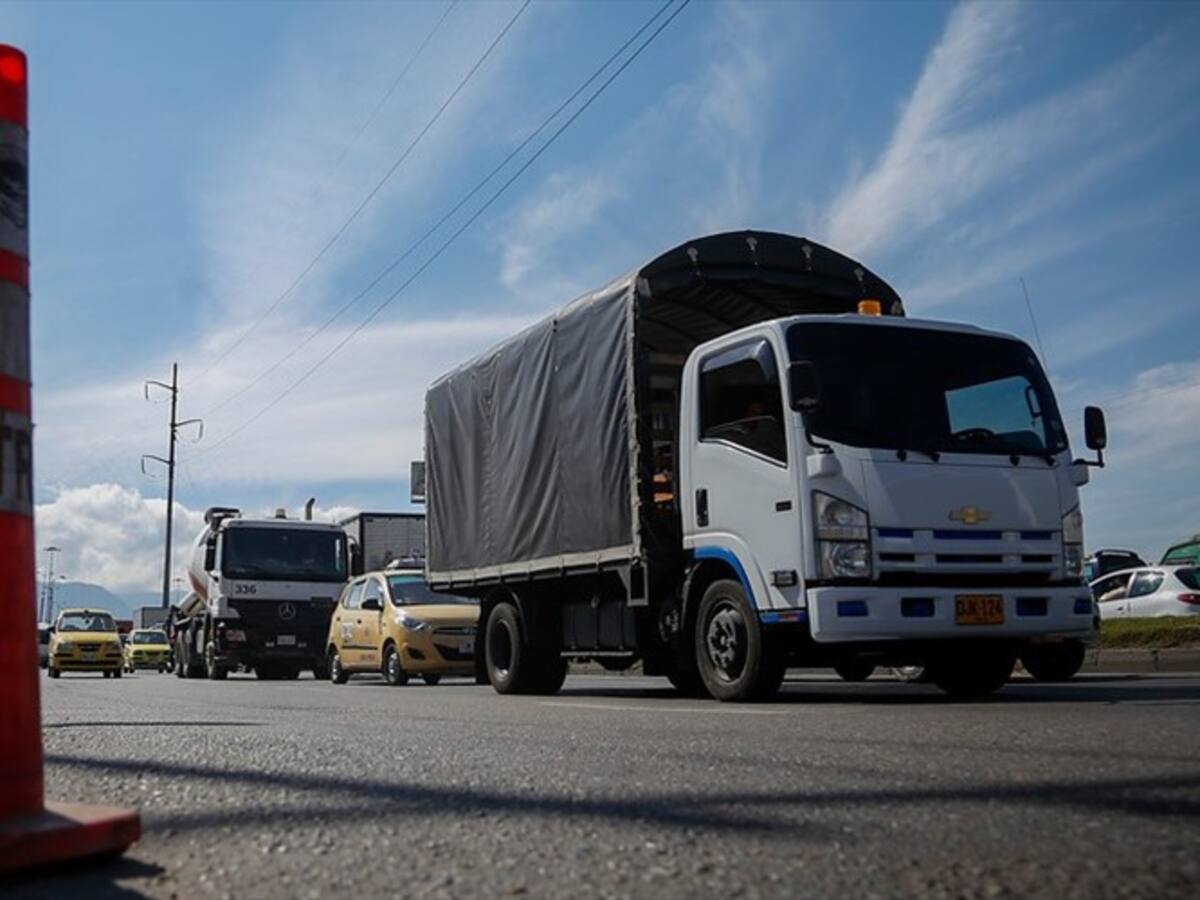 Camioneros rechazan nuevo incremento en precio de los combustibles