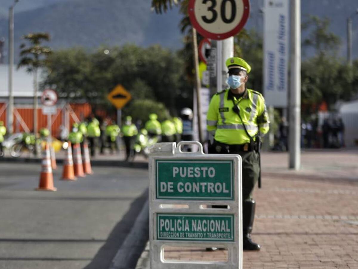 Autoridades duplican puestos de control en las entradas y salidas de Bogotá