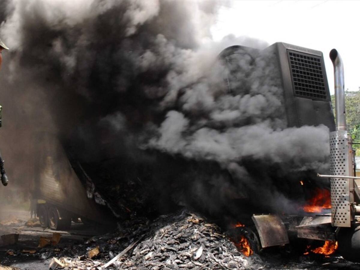 Autoridades investigan incendio de tractomula en vía Boyacá-Casanare