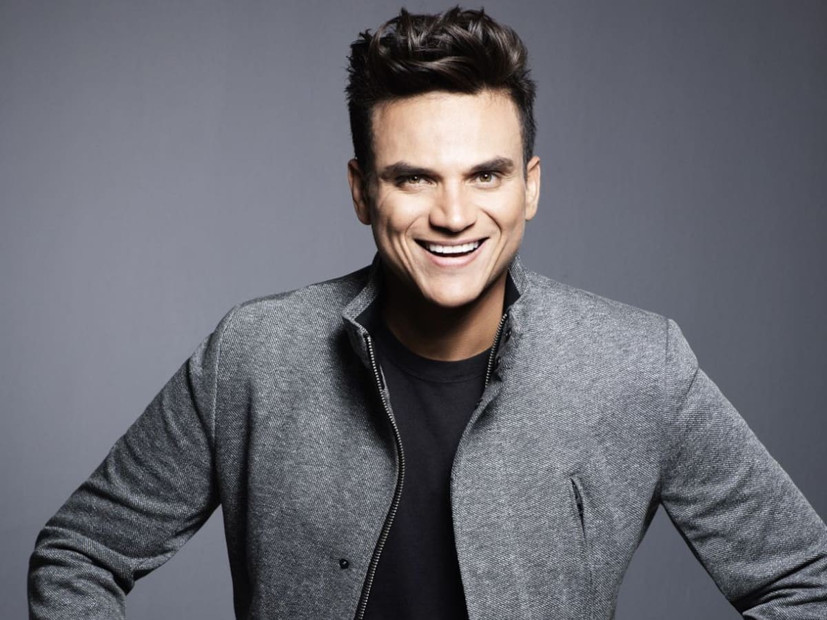 Muy a su estilo Silvestre Dangond prepara nueva versión del 'Santo Cachón'