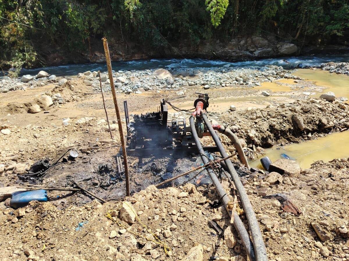 El Ejército destruyó una mina ilegal en el norte de Caldas que producía hasta 1.200 millones