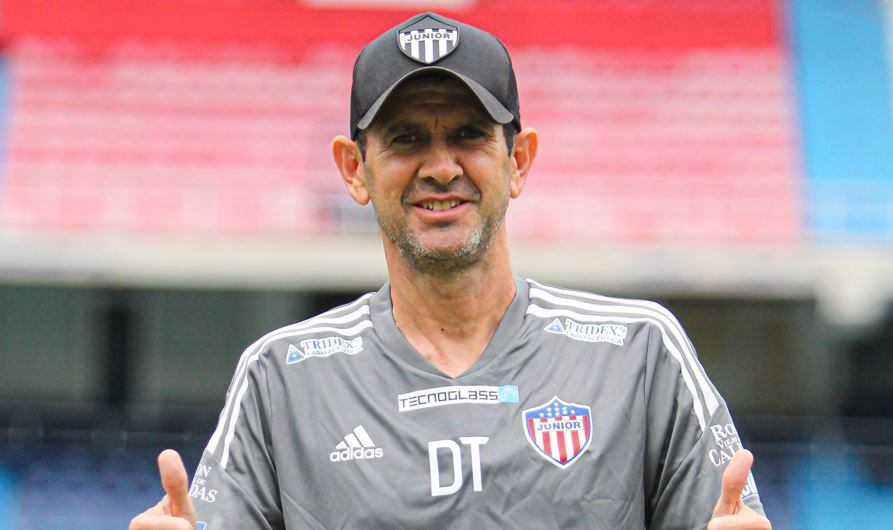 Arturo Reyes, DT del Junior / @JuniorClubSA