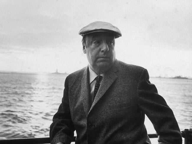“A Pablo Neruda lo envenenaron”, dice familia del poeta