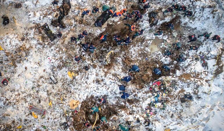 Restos Avión Accidentado en Rusia 