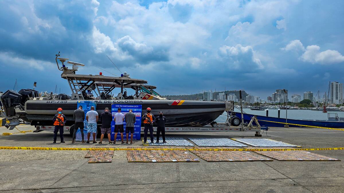 Armada de Colombia incautó 2.3 toneladas de cocaína en el Caribe Colombiano