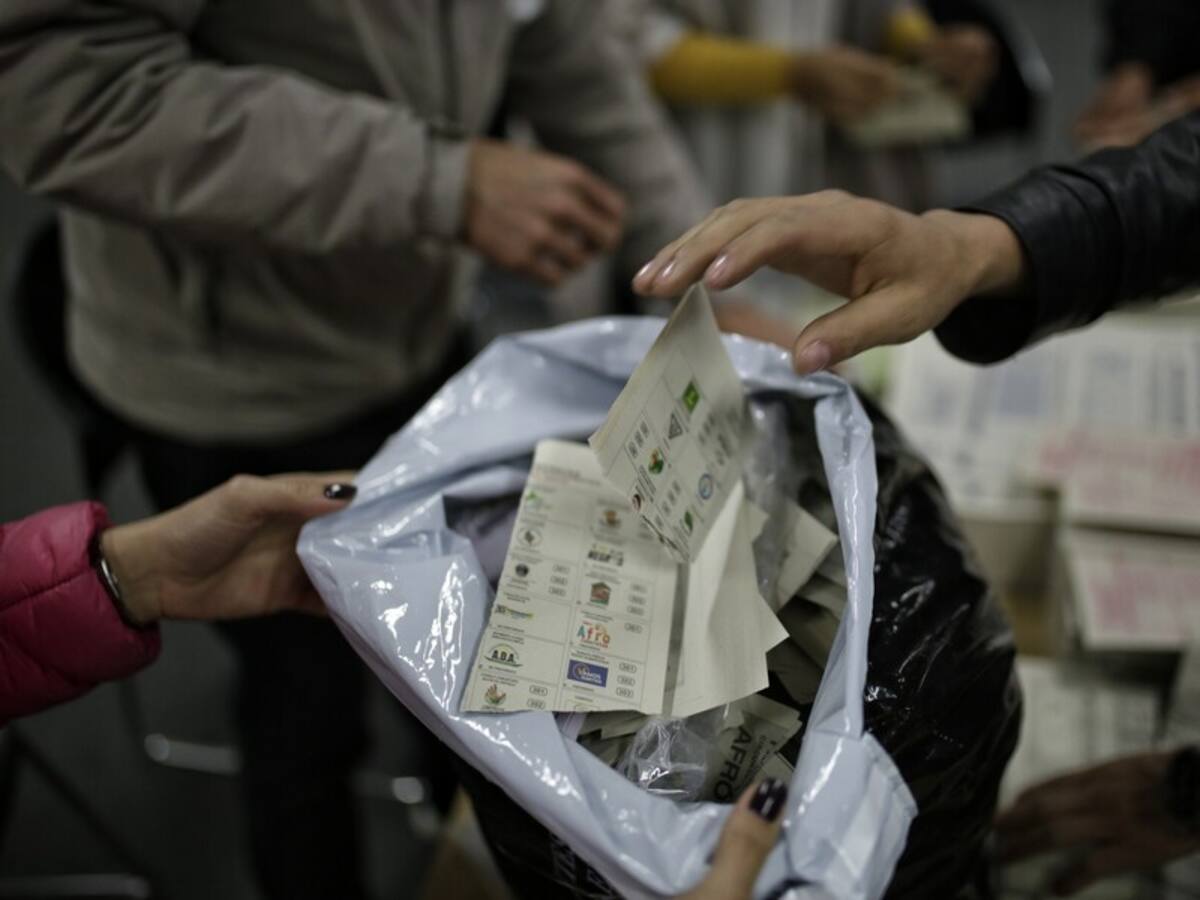 Denuncian presunto fraude electoral: casi 30.000 mesas no habrían registrado votos del Pacto Histórico