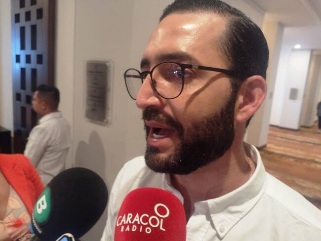 No se ha cerrado la investigación: contralor sobre presunto detrimento en compra de avión