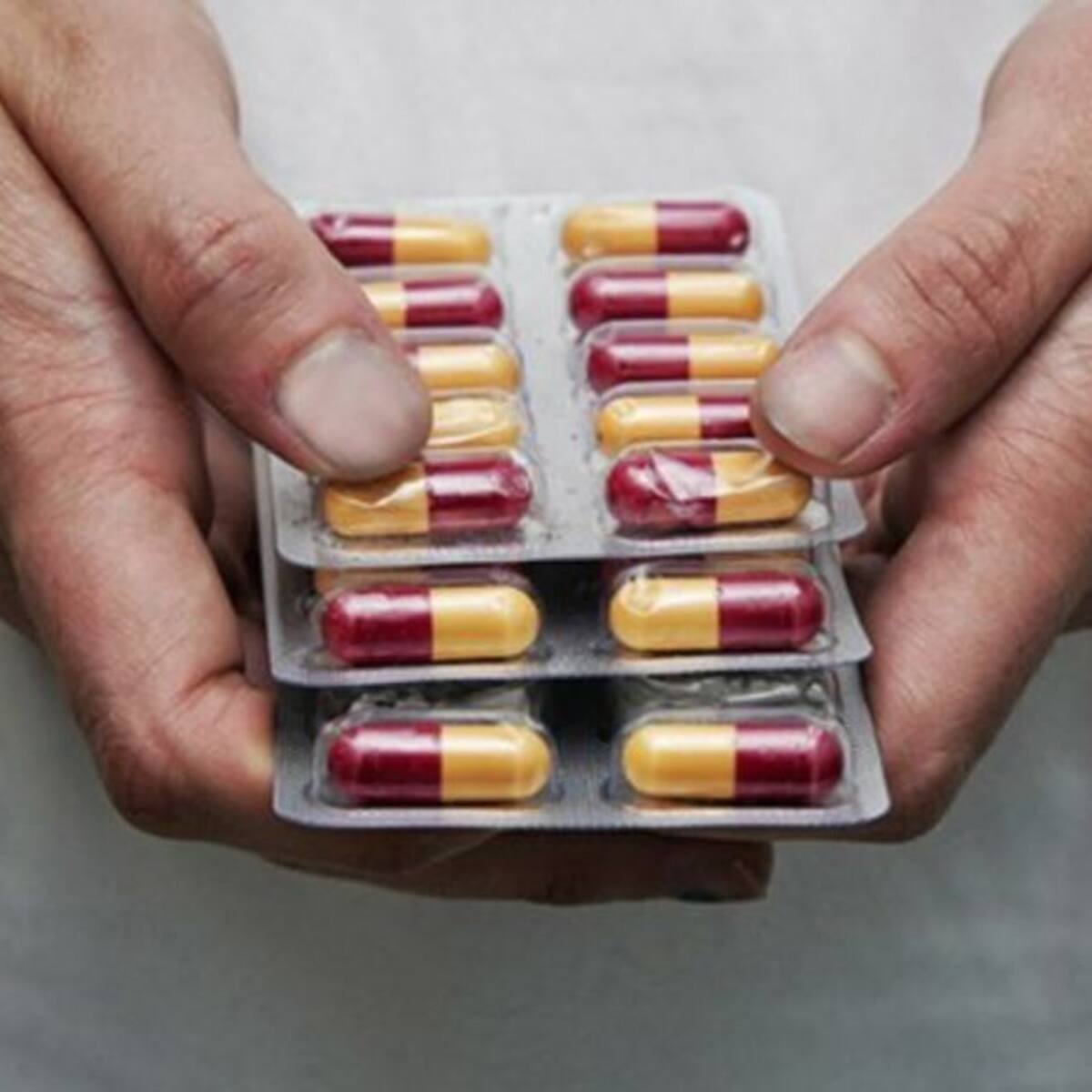 Aglomeración de usuarios en dispensarios de medicamentos en Pereira