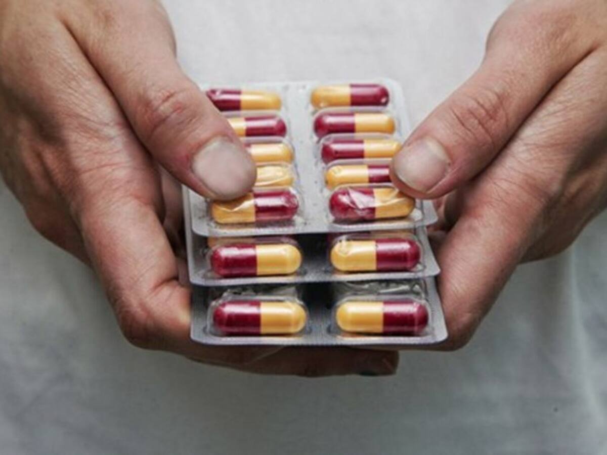 Aglomeración de usuarios en dispensarios de medicamentos en Pereira