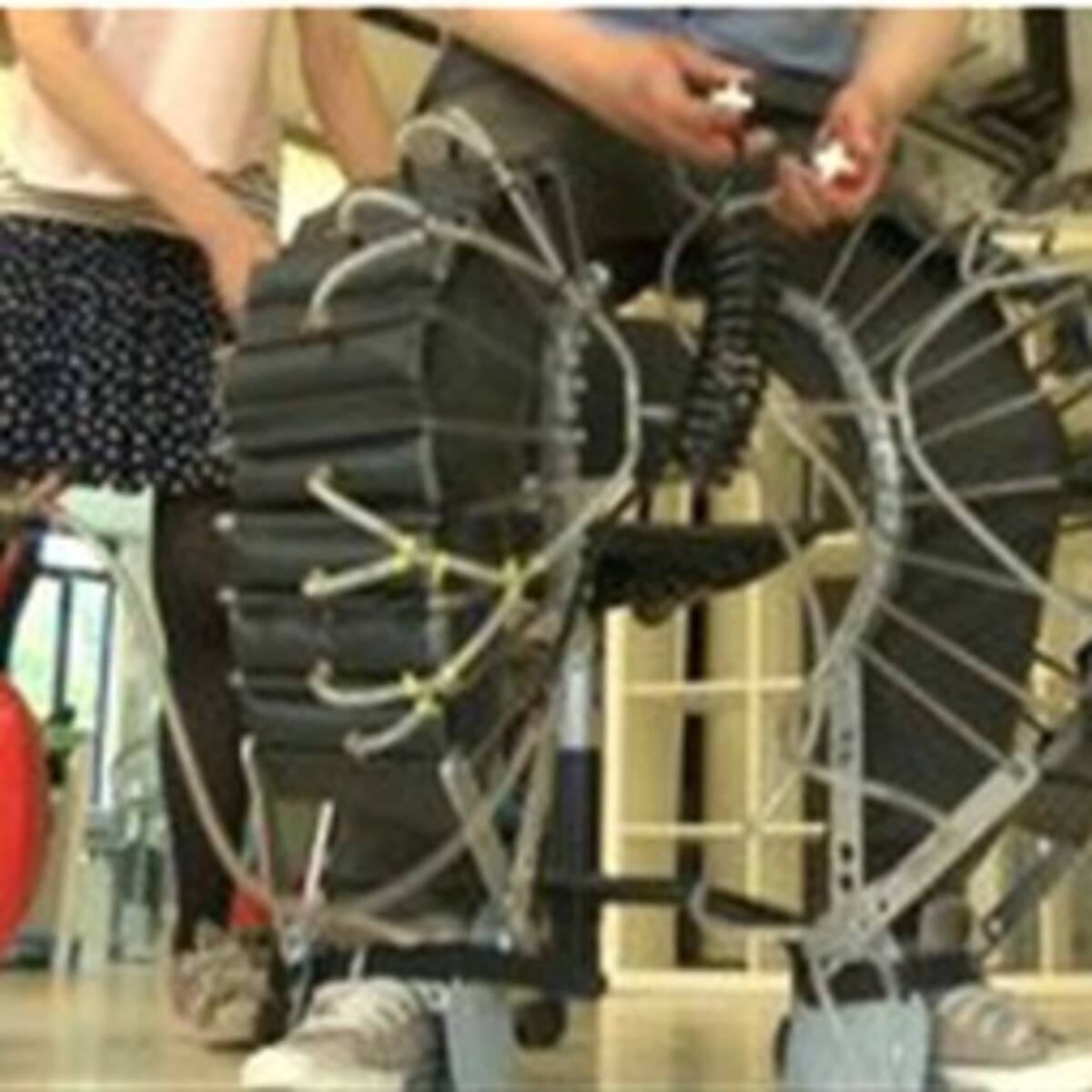 Unos pantalones neumáticos para elevar el cuerpo