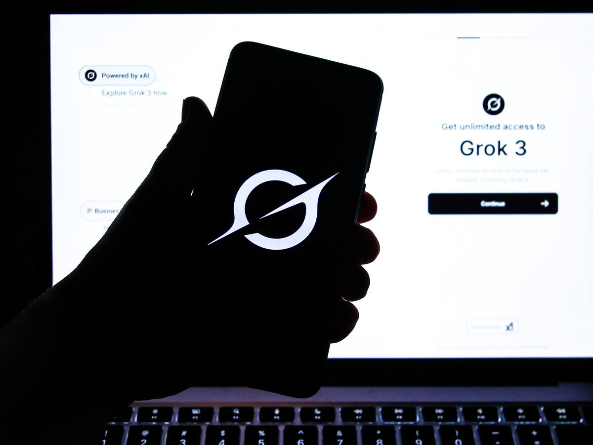 Grok, la IA de la red X, lanzó comentarios antisemitas y causó polémica. Esto dijo el chatbot