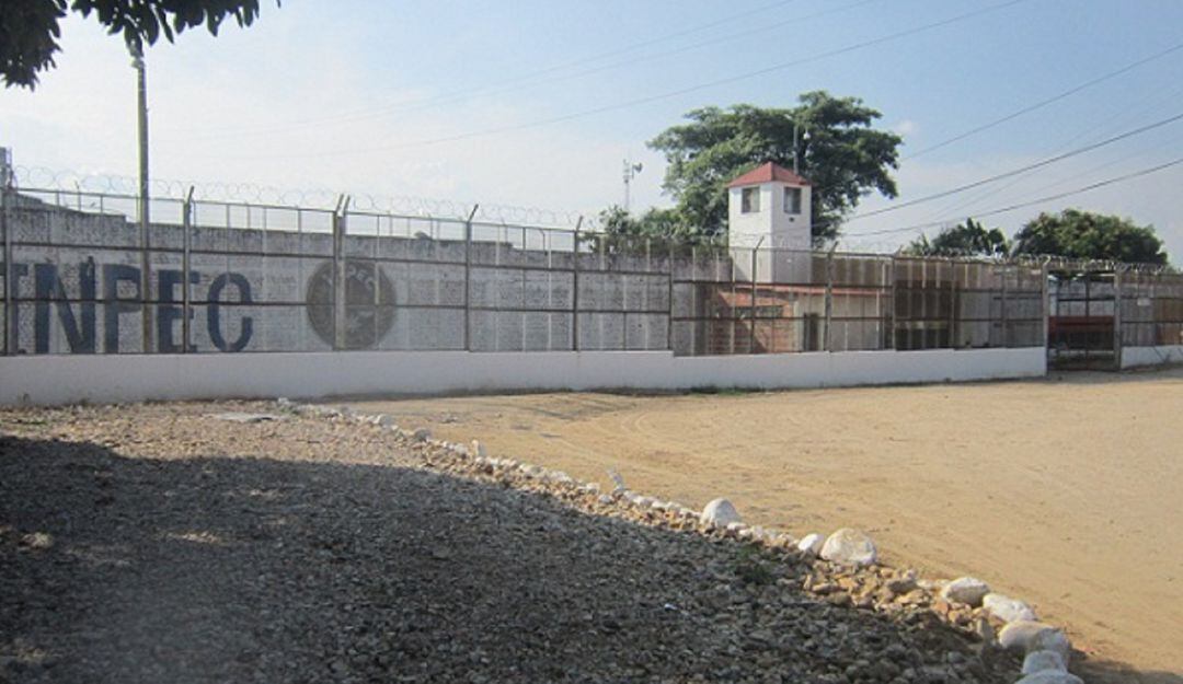 La protesta se generó como medio de reclamación de sus derechos a la salud, alimentación y visitas familiares en el centro de reclusión.