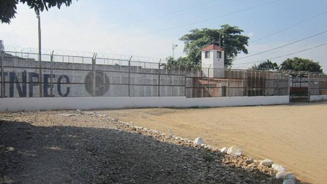 La protesta se generó como medio de reclamación de sus derechos a la salud, alimentación y visitas familiares en el centro de reclusión.