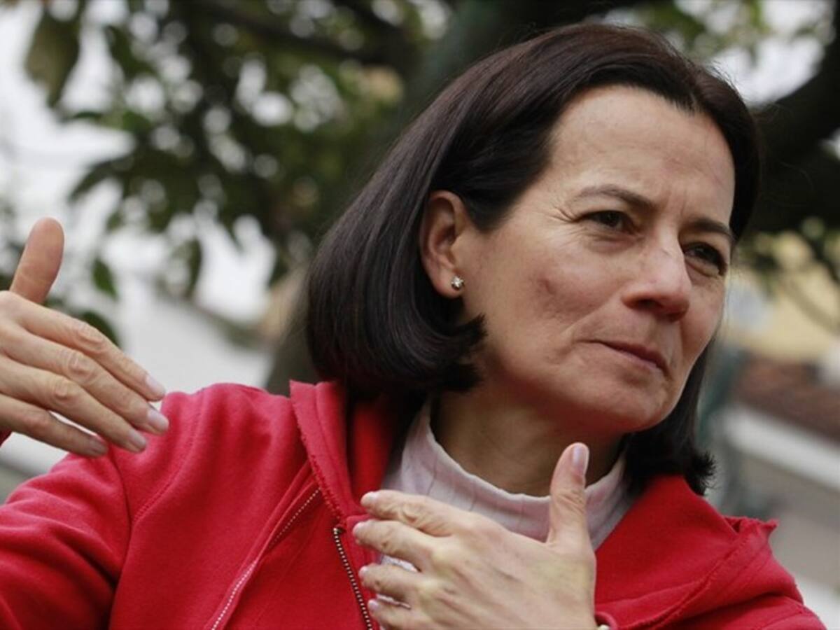 Hay que enviarle un mensaje a la sociedad: Clara Rojas