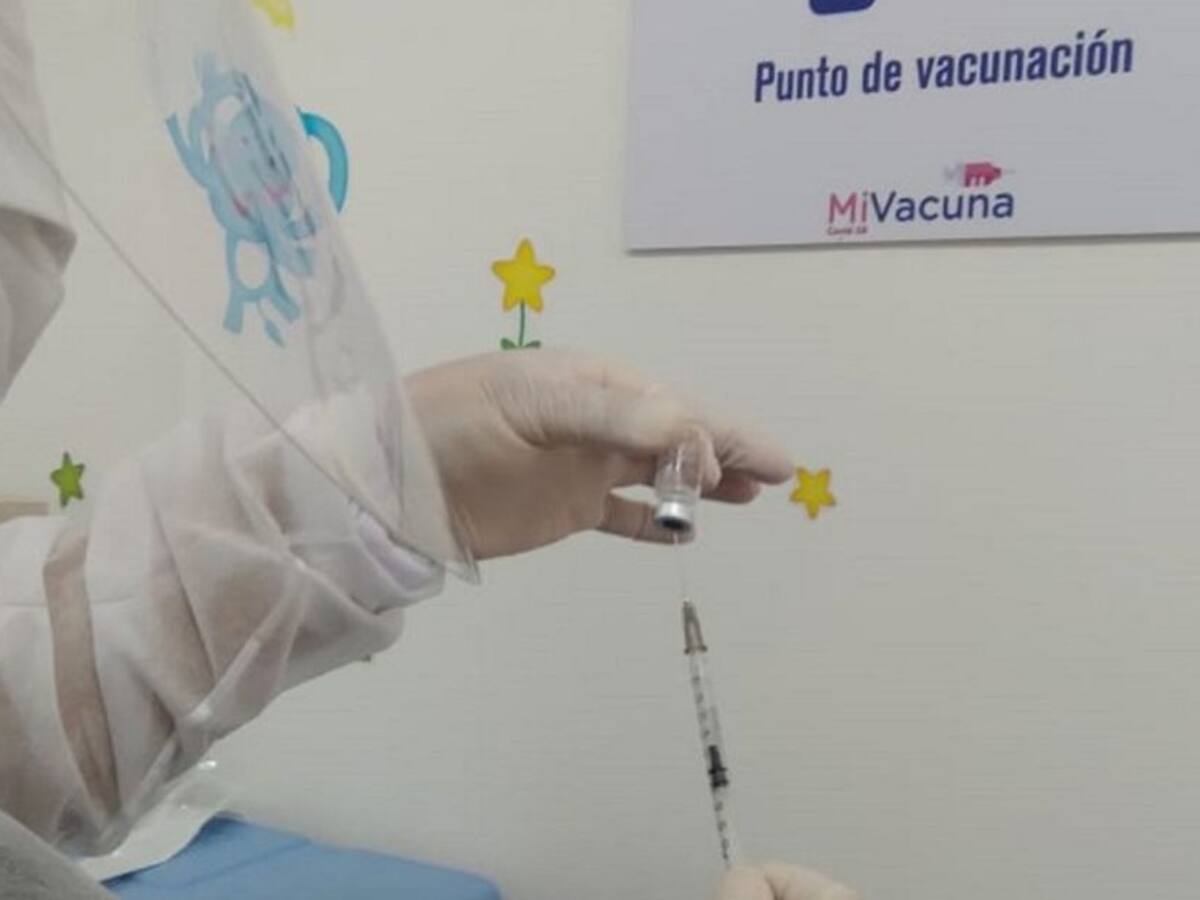 Contraloría en Quindío alerta por vencimiento de vacunas contra COVID