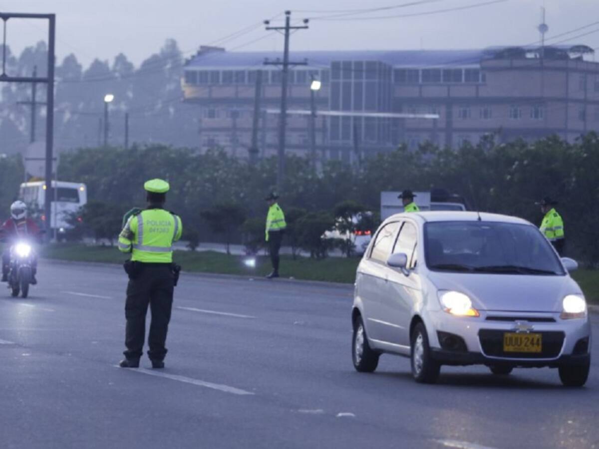 Más de 2.170 conductores multados en la vías del país