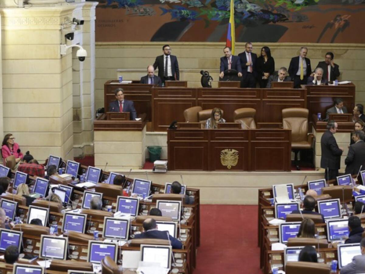 ¿Es bueno o malo alargar el periodo de actuales alcaldes y gobernadores?
