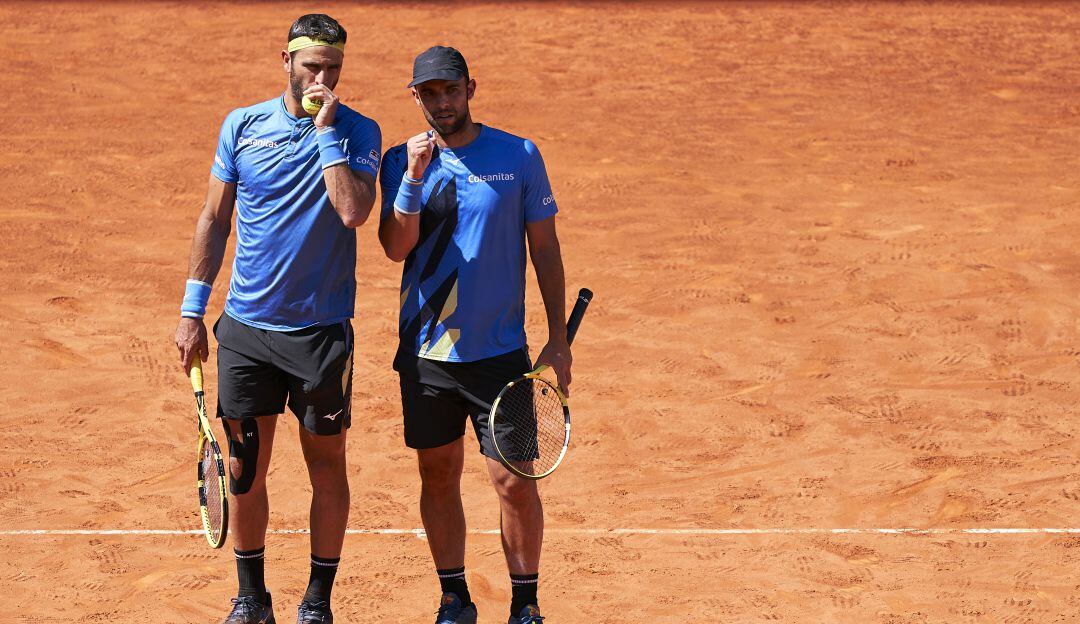 Cabal y Farah viven un buen momento sobre el polvo de ladrillo.