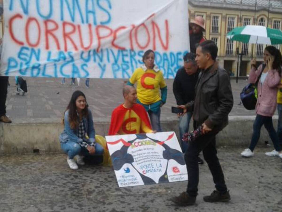 Estudiantes de la Uniautónoma piden al Congreso una reforma a la educación