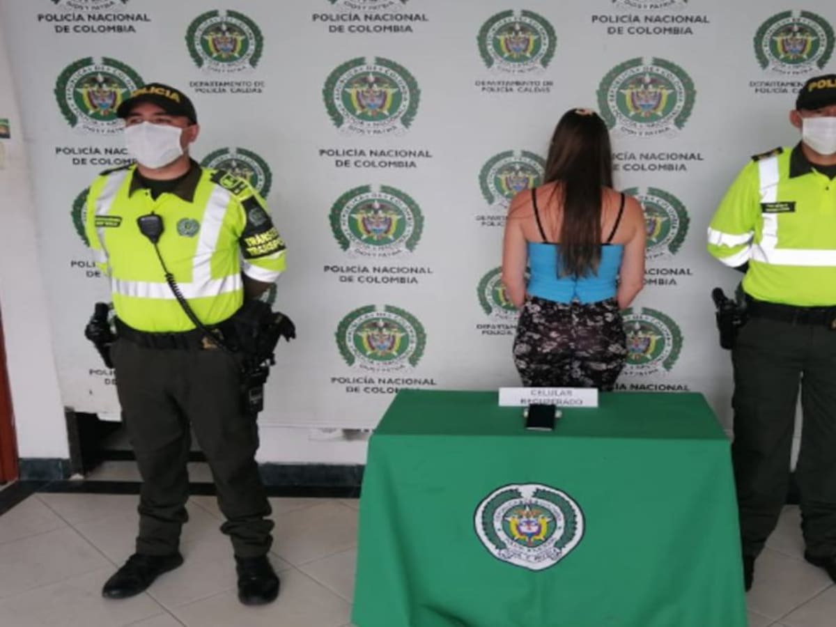 En Chinchiná capturan en flagrancia a una mujer por hurto de celular