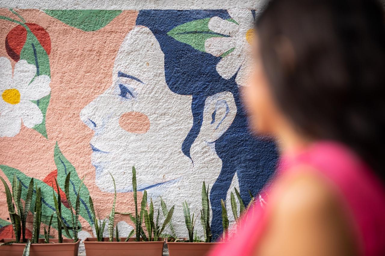 En estos Hogares de Protección se  brindan refugio a niños, niñas, adolescentes y personas dependientes de las mujeres.