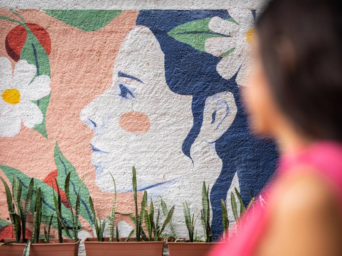 Antioquia refuerza protección a mujeres víctimas de violencia por actores armados ilegales