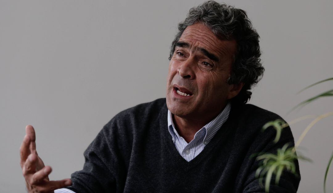 Precandidatos presidenciales en defensa de Fajardo tras anuncio de Fiscalía