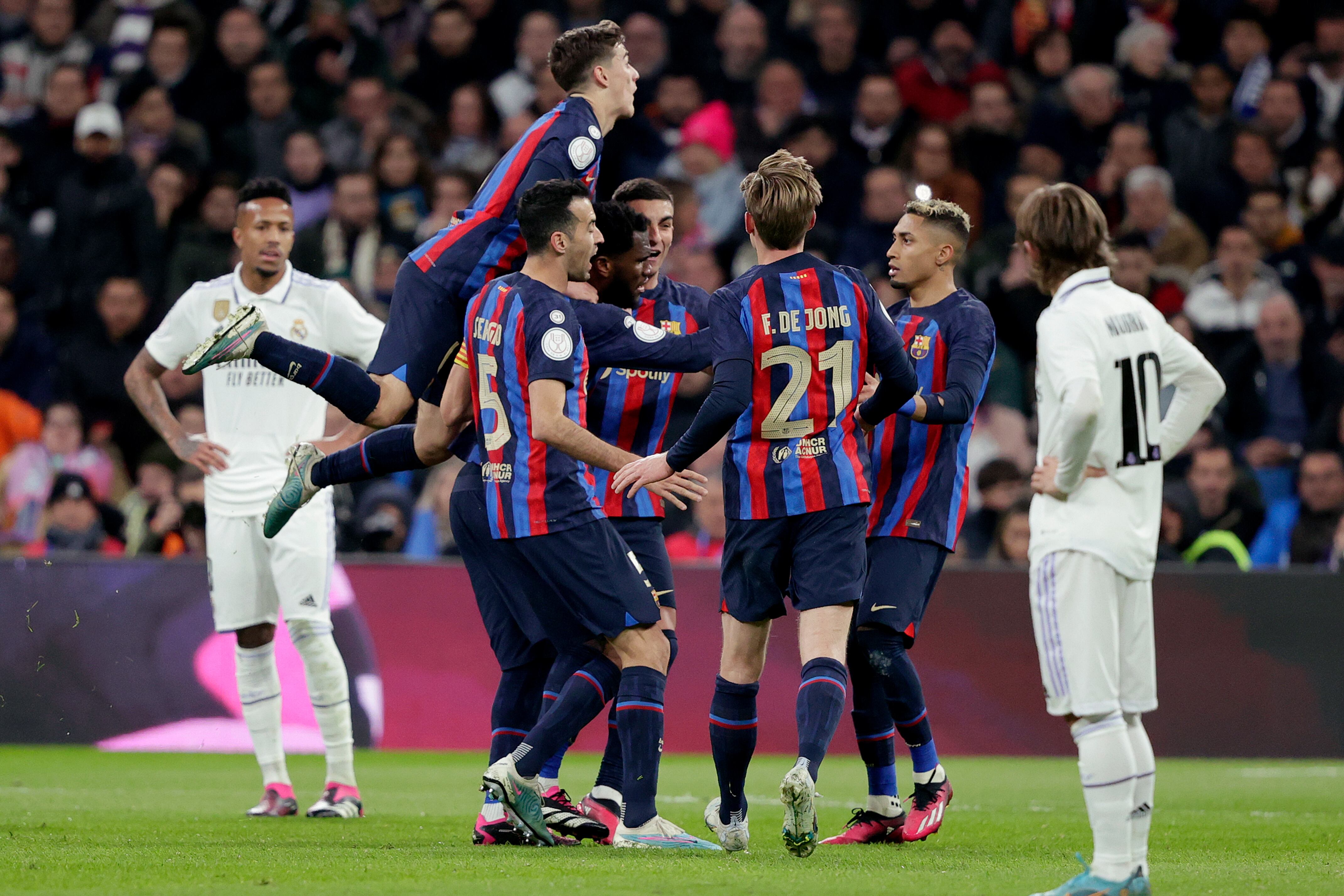 Barcelona se impuso en su visita al Real Madrid por Copa del Rey. (Photo by David S. Bustamante/Soccrates/Getty Images)