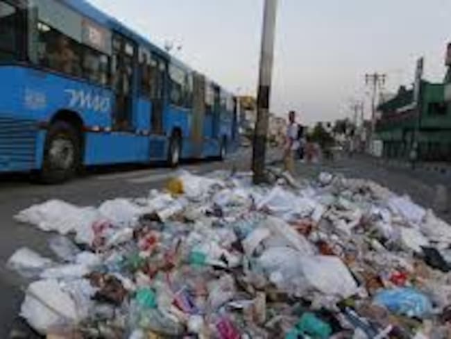 Basuras en calles de Cali
