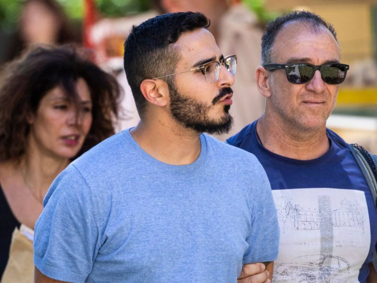 "Estafador de Tinder" rompió su silencio y dijo que no es como lo describen