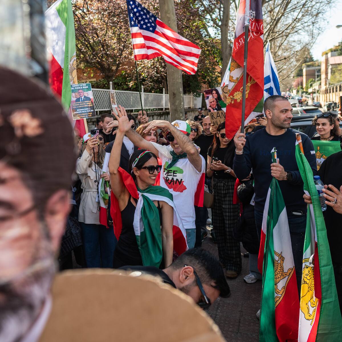 Trump dice que cree que el líder iraní Jamenei sigue vivo